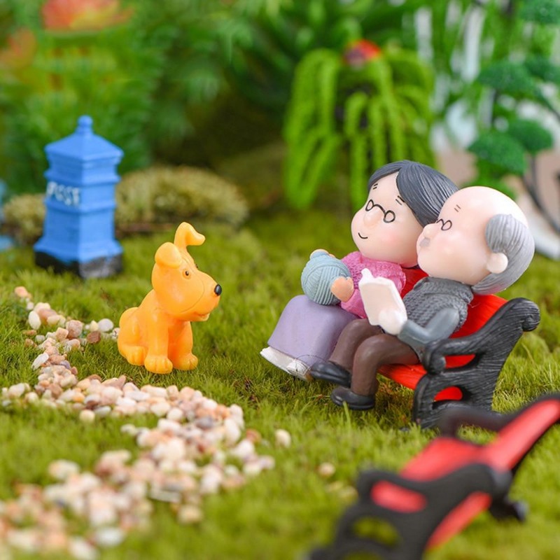 Mini figuras de pareja, abuela - Model Kit In Era reseña y precio