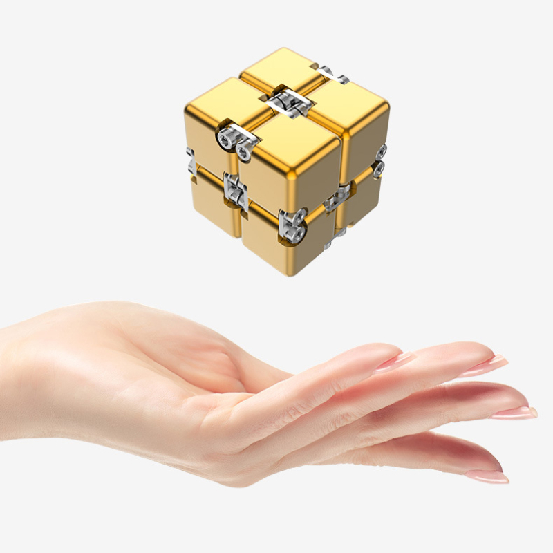 Nuevo cubo mágico infinito de  - Model Kit Infinite Dimension reseña y precio